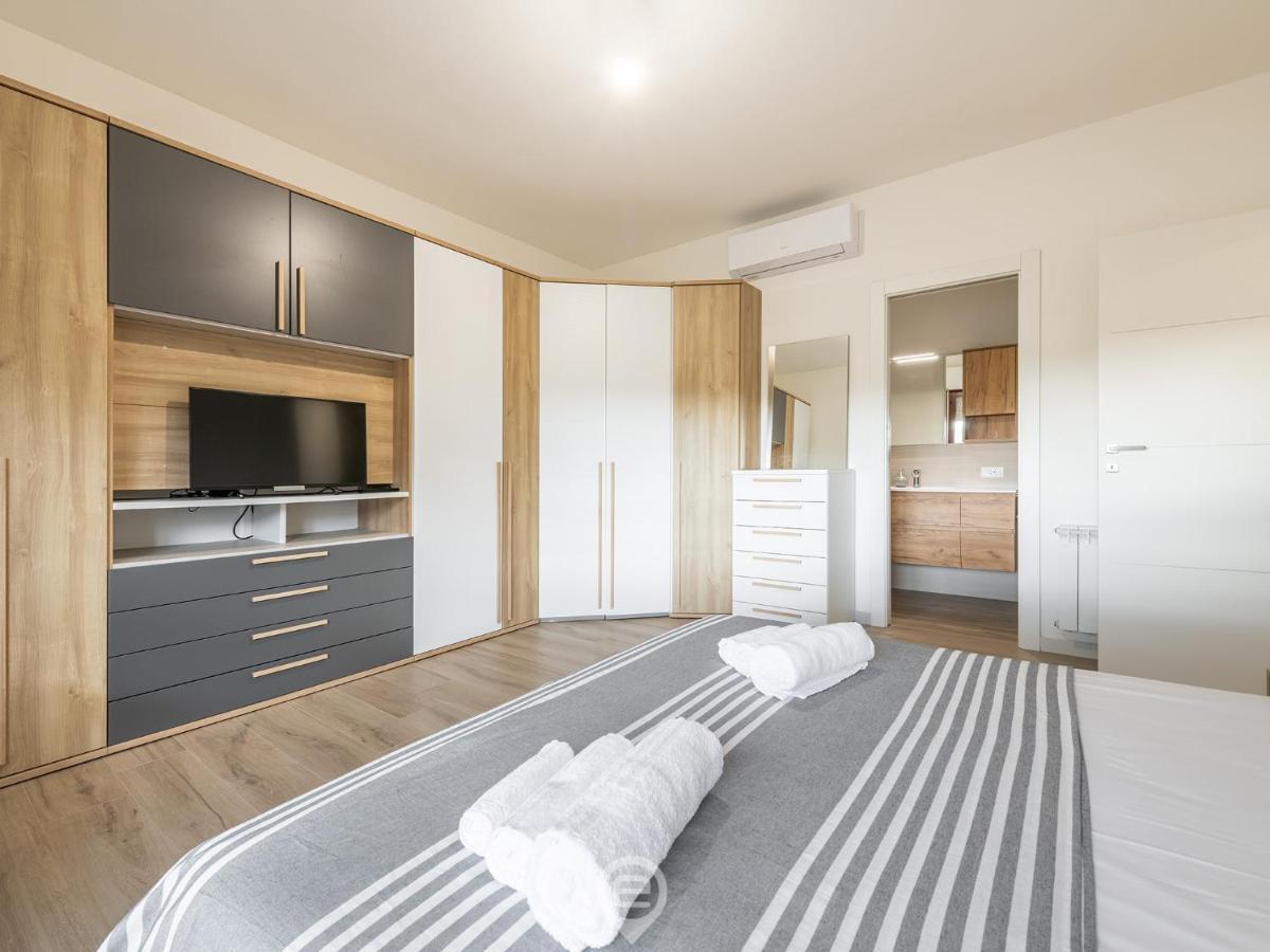Giulia'S House Apartment Ористано Екстериор снимка