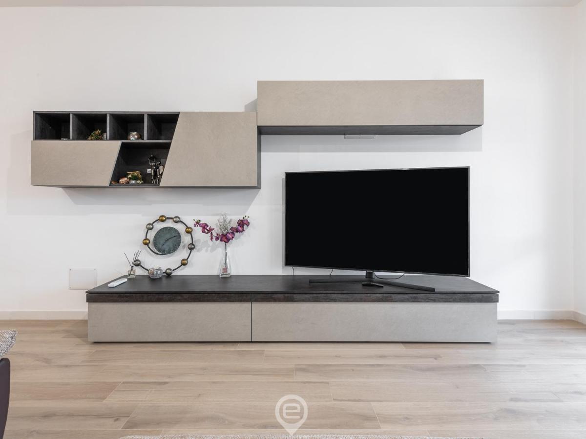 Giulia'S House Apartment Ористано Екстериор снимка
